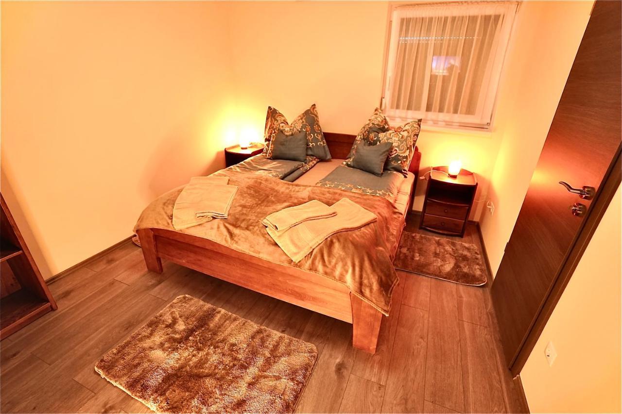 Bed and Breakfast Bacchus Pub Es Panzio Dunaharaszti Exterior foto